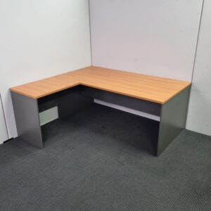 Desk and Return