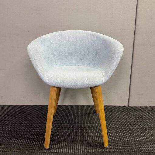 Arper Duna 02 4 Leg Armchair - 1 available - Image 2