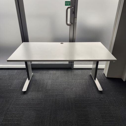Straight Desk - 1500 x 750 - 16 available