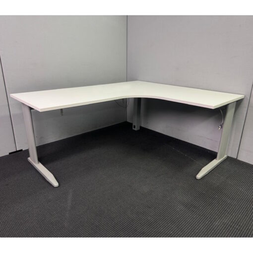 Corner Workstation - 1800 x 1500 - 3 available - Image 2