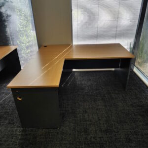 Desk and Return - 1800 x 1800 - 5 available