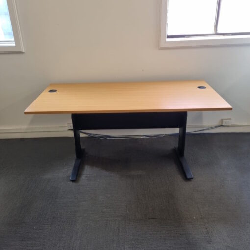 Electric Height Adjustable Desk 1800 x 900 - 1 available - Image 3