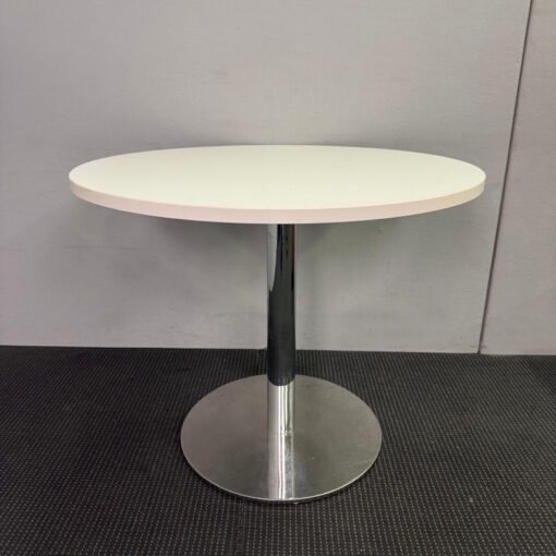 Round Table - 900mm in Diameter - 1 available