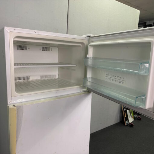 Westinghouse RJ422V-R Top Mount Fridge - 1 available - Image 3