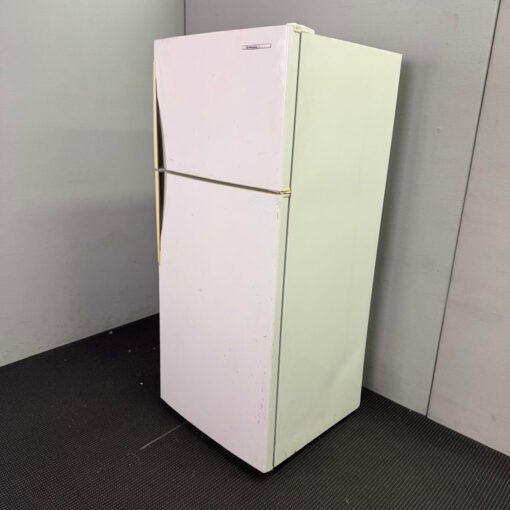 Westinghouse RJ422V-R Top Mount Fridge - 1 available - Image 2