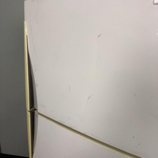 Westinghouse RJ422V-R Top Mount Fridge - 1 available - Image 7