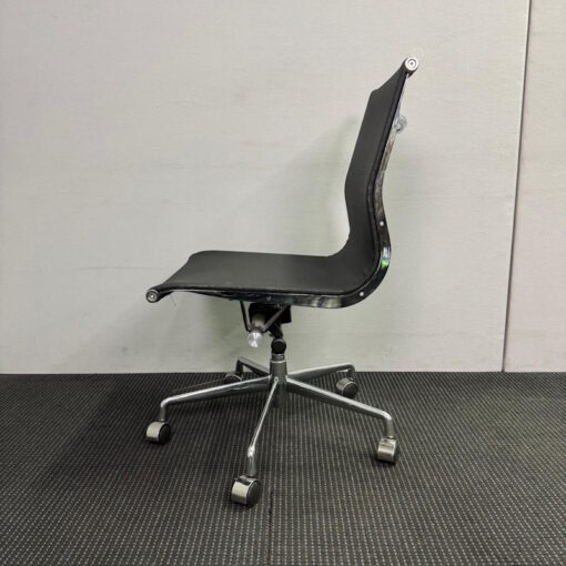 Mesh Boardroom Chair - 2 available - Image 3