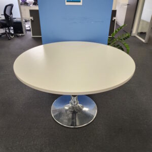 Round Table 1200D - 1 available