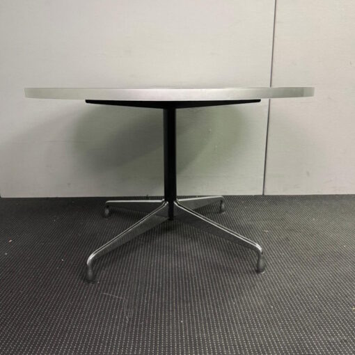 Round Table 1200D - 1 available - Image 3