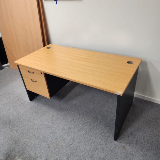 Straight Desk - 1500 x 750 - 2 available - Image 3