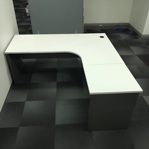 Corner Workstation 1800 x 1800 - 2 available - Image 2