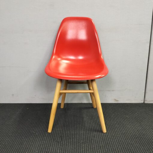 Replica Eames® Plastic Side Chair - 4 available - Image 3