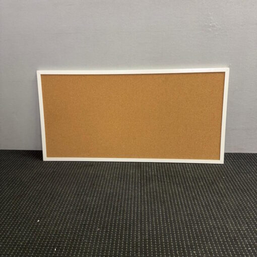 Corkboard - 900 x 600 - 1 available
