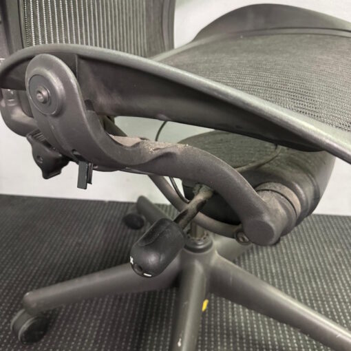 Herman Miller Aeron Office Chair Size B - 1 available - Image 9