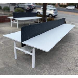 6 Person Desk with Partitions - 4500 x 1620 - 1 available