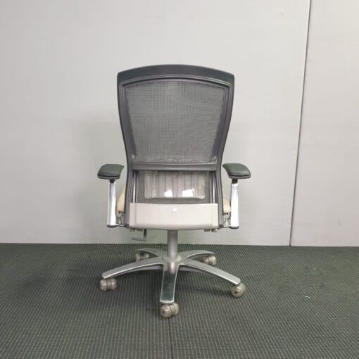 Life Chair by Formway with Armrests Leather Seat - 1 available - Image 4