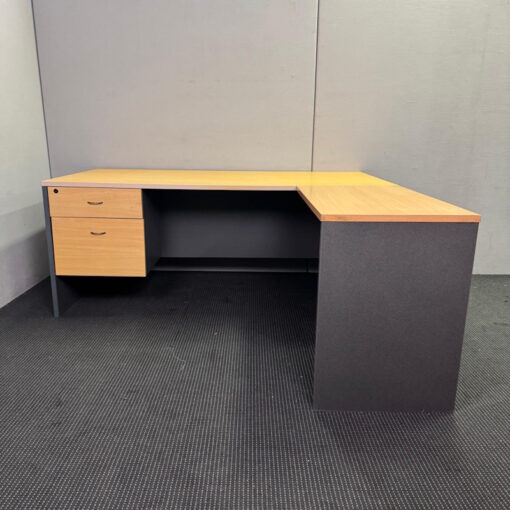 Desk and Return - 1800 x 1800 - 1 available - Image 2