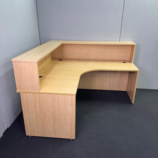 Reception Desk 1800 x 1800 - 1 available - Image 5