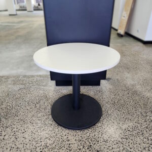 Round Table 800D - 2 available