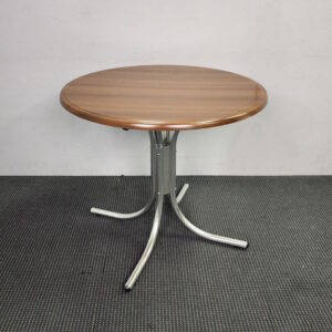 Round Table 800D - 2 available