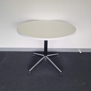 Round Table 900mm in Diameter - 1 available