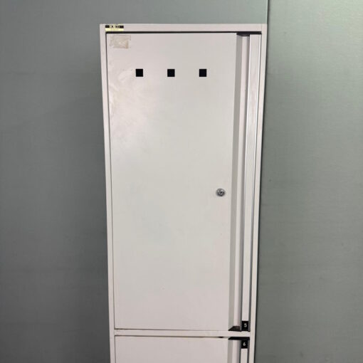 2 Door Locker - 3 available - Image 4