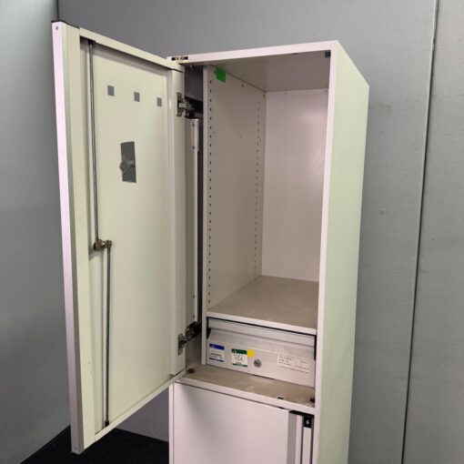 2 Door Locker - 3 available - Image 3