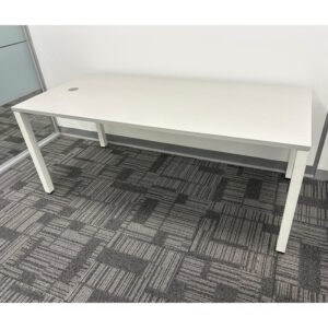 Straight Desk - 1800 x 800 - 4 available
