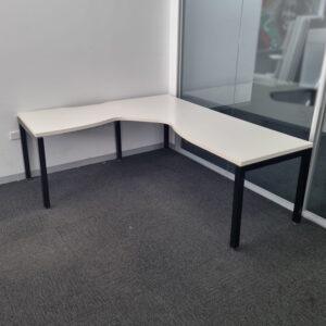 Corner Workstation - 2100 x 1800 - 2 available