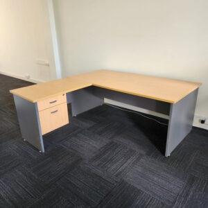 Desk and Return - 1800 x 1800 - 2 available