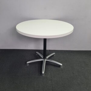 Round Table 800D - 1 available