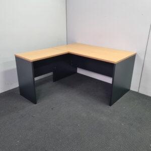 Desk and Return - 1350 x 1500 - 1 available