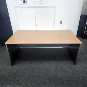Straight Desk - 1800 x 900 - 14 available