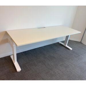 Straight Desk - 2000 x 750 - 4 available