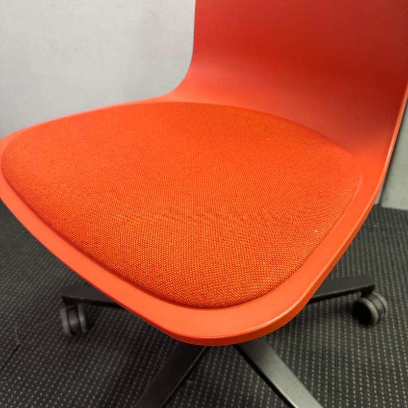 Office Chair HAL Re Studio with Seat Cushion by Vitra - 3 available - Image 2