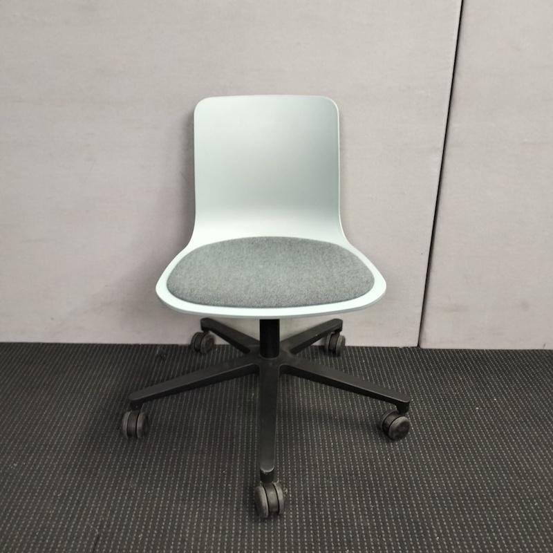Office Chair HAL Re Studio with Seat Cushion by Vitra - 2 available - Image 4