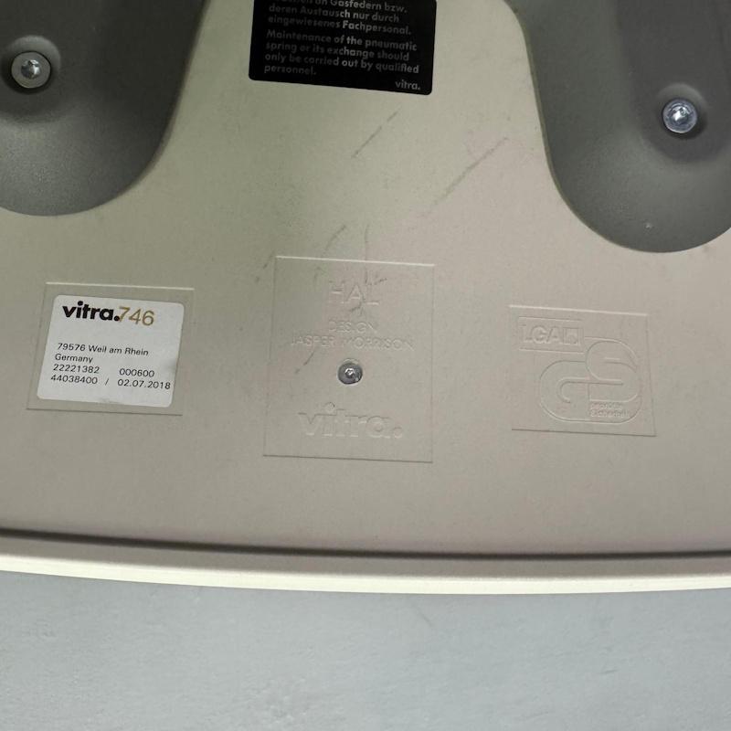 Office Chair HAL Re Studio with Seat Cushion by Vitra - 5 available - Image 4