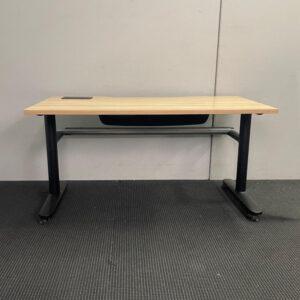 Straight Desk with Castors - 1400 x 700 - 58 available