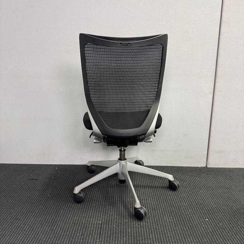 Okamura Baron Office Chair - 15 available - Image 3