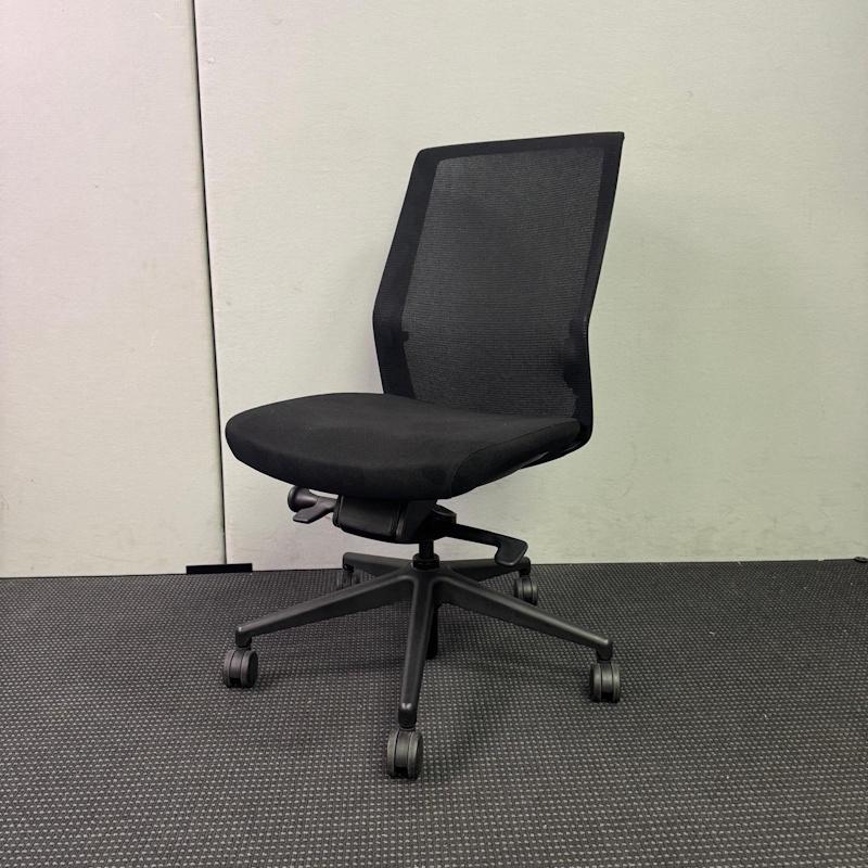 Aveya Mesh Back Office Chair by Bestuhl - 1 available - Image 2