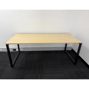 Straight Desk - 1800 x 800 - 4 available
