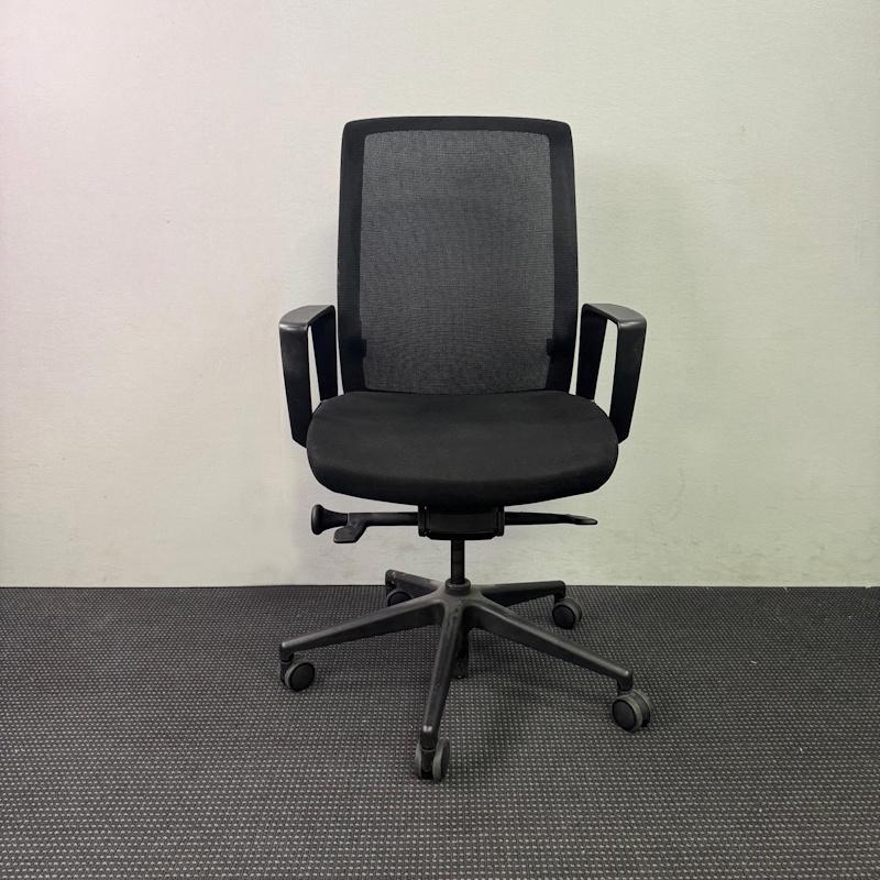 Aveya Mesh Back Office Chair by Bestuhl - 12 available
