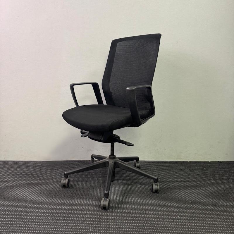 Aveya Mesh Back Office Chair by Bestuhl - 12 available - Image 2