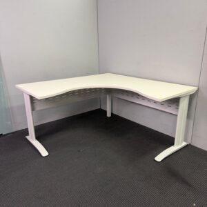 Corner Workstation - 1500 x 1500 - 17 available