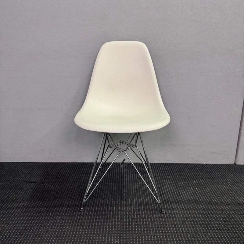 Genuine Herman Miller Eames® Moulded Plastic Side Chair - 249 available - Image 6