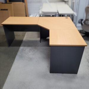 Corner Workstation - 1800 x 1500 - 4 available