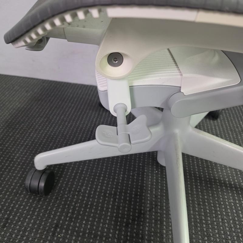 Herman Miller Mirra 2 Chair - 39 available - Image 7