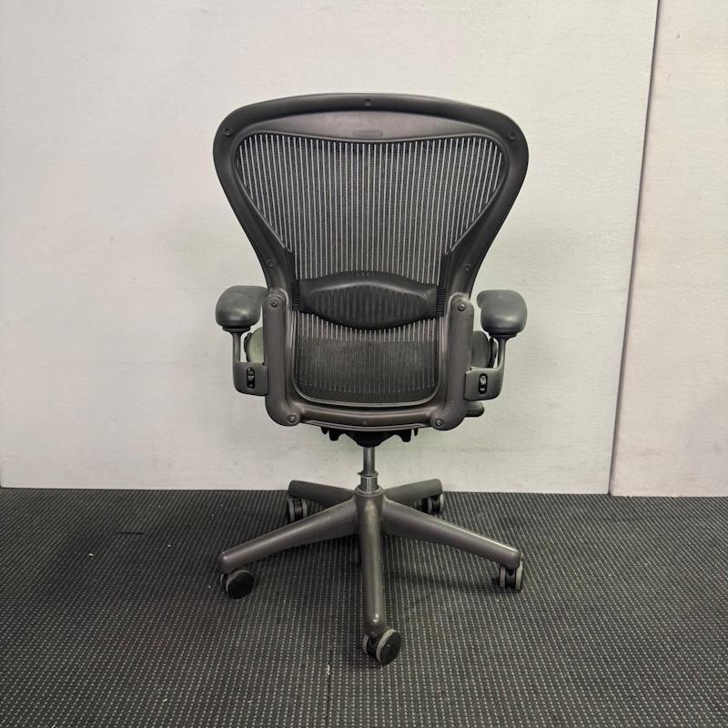Herman Miller Aeron Office Chair Size B - 2 available - Image 3