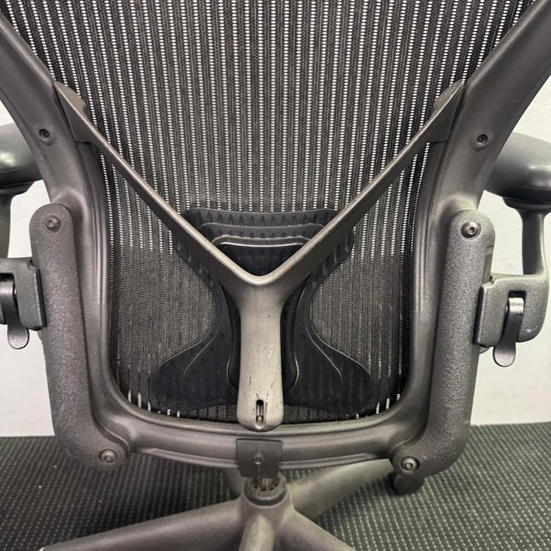Herman Miller Aeron With PostureFit & Adjustable Arms Size B - 4 available - Image 7