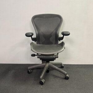 Herman Miller Aeron With PostureFit & Adjustable Arms Size B - 4 available